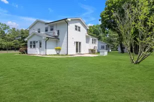 42 Norwood Rd, Northport, NY 11768 - Photo 17