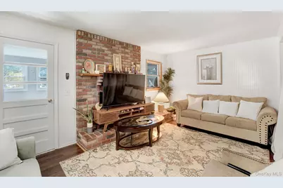 26 Fran Lane, Selden, NY 11784 - Photo 5