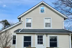 190 W Pulaski Rd, Huntington Station, NY 11746 - Photo 13