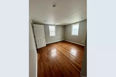 190 W Pulaski Road, Huntington Station, NY 11746 - Photo 5