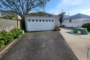 69-35 Hessler Ave, Arverne, NY 11692 - Photo 3