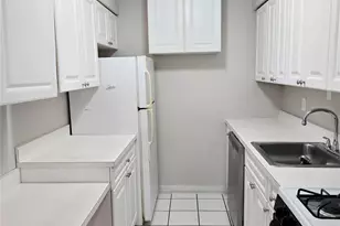 79 Pointe Cir S, Coram, NY 11727 - Photo 7