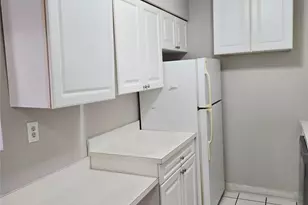 79 Pointe Cir S, Coram, NY 11727 - Photo 9