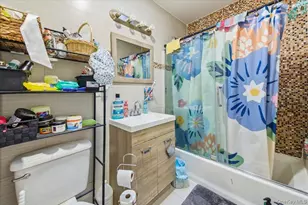 4077 Ely Ave, Bronx, NY 10466 - Photo 13