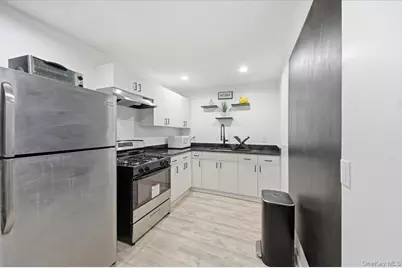 4077 Ely Avenue, Bronx, NY 10466 - Photo 19