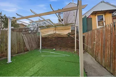 4077 Ely Avenue, Bronx, NY 10466 - Photo 23