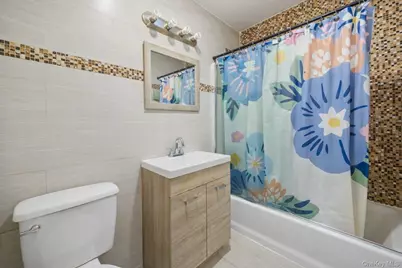 4077 Ely Avenue, Bronx, NY 10466 - Photo 13