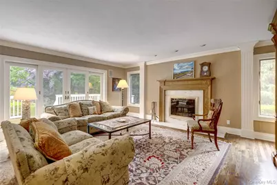 527 Split Rock Road, Syosset, NY 11791 - Photo 11