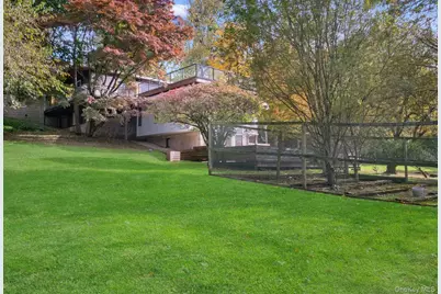 309 Scarborough Road, Briarcliff Manor, NY 10510 - Photo 41