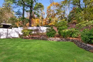 309 Scarborough Rd, Briarcliff Manor, NY 10510 - Photo 11