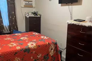 137-15 220th Pl, Springfield Gardens, NY 11413 - Photo 9