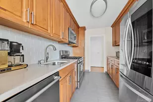 555 Kappock St, Bronx, NY 10463 - Photo 3