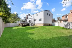 1330 Bea Ct, East Meadow, NY 11554 - Photo 21