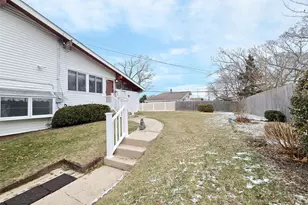 50 Spur Ln, Centereach, NY 11720 - Photo 23