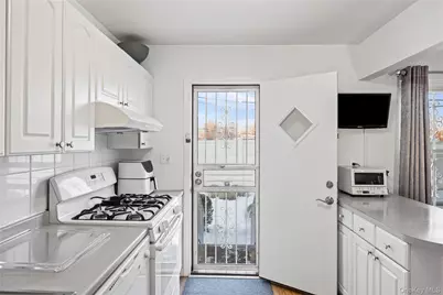 2899 Grand Avenue #5, Baldwin, NY 11510 - Photo 21