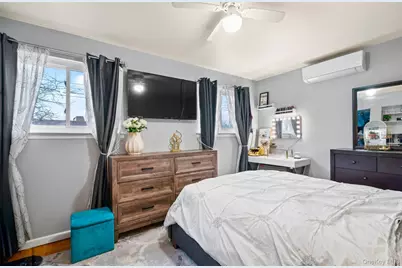 113-34 Springfield Boulevard, Queens Village, NY 11429 - Photo 11