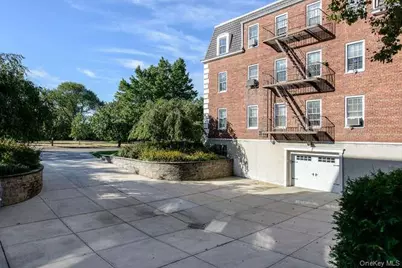 24 Hamilton Place #F-1, Garden City, NY 11530 - Photo 23