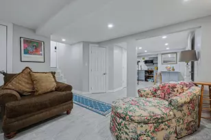 24 Cedar Rd, Westbury, NY 11590 - Photo 19