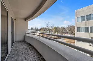 100 Cutter Mill Rd, Great Neck, NY 11021 - Photo 15