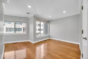 100 Cutter Mill Rd, Great Neck, NY 11021 - Photo 7