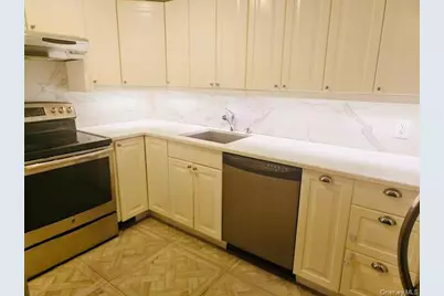 100 Cuttermill Road #4G, Great Neck, NY 11021 - Photo 7