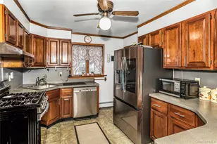 5 Malone St, Hicksville, NY 11801 - Photo 7