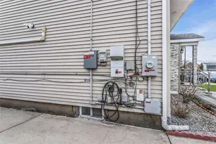 5 Malone St, Hicksville, NY 11801 - Photo 27