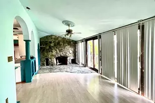 159 E Dorsey Ln, Poughkeepsie, NY 12601 - Photo 3