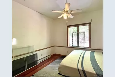 159 E Dorsey Lane, Poughkeepsie, NY 12601 - Photo 5