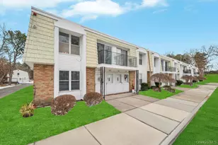 85 Rocky Point Yaphank Rd, Rocky Point, NY 11778 - Photo 3