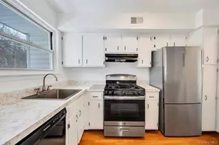 85 Rocky Point Yaphank Rd, Rocky Point, NY 11778 - Photo 19