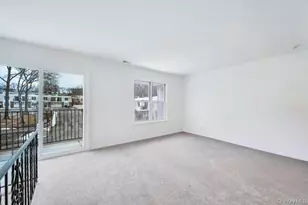 85 Rocky Point Yaphank Rd, Rocky Point, NY 11778 - Photo 11