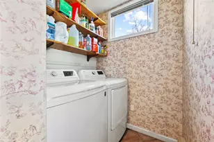 11 Searingtown Rd, Searingtown, NY 11507 - Photo 15