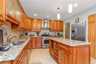 51-10 Douglaston Pkwy, Douglaston, NY 11362 - Photo 5