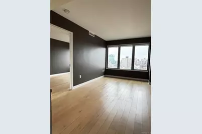 13835 39th, Flushing, NY 11354 - Photo 9