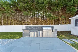 275 Mill Rd, Westhampton Beach, NY 11978 - Photo 19