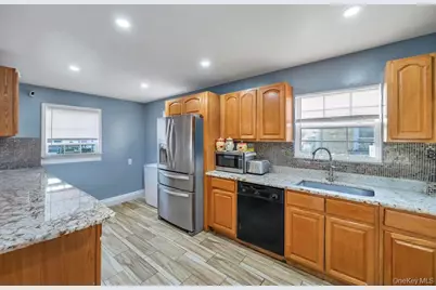 69 E 8th Street, Huntington Station, NY 11746 - Photo 11