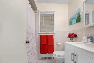 96 East Ave, Freeport, NY 11520 - Photo 15