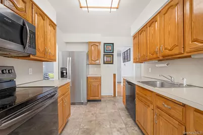 96 East Avenue, Freeport, NY 11520 - Photo 11