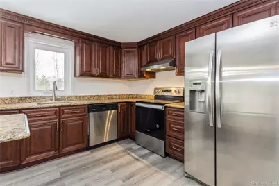 20 Lake Road, Mahopac, NY 10541 - Photo 25