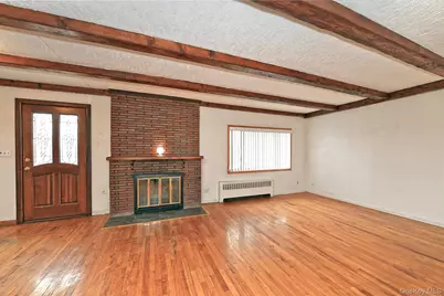 481 Leonard Boulevard, New Hyde Park, NY 11040 - Photo 7