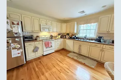 86 Krispin Lane, East Setauket, NY 11733 - Photo 7