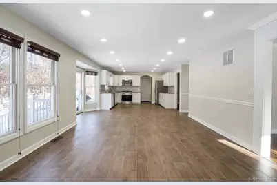 400 Eastport Manor Road, Manorville, NY 11949 - Photo 7