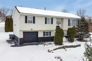 22 Sharon Dr, Middletown, NY 10941 - Photo 3