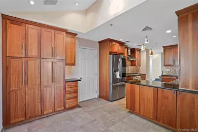 208 Boulder Ridge Road, Scarsdale, NY 10583 - Photo 5