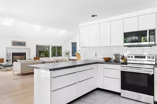 24 Quogue Riverhead Rd, Quogue, NY 11959 - Photo 9