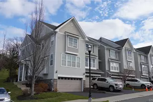 1402 Hawthorn Way, New Windsor, NY 12553 - Photo 3