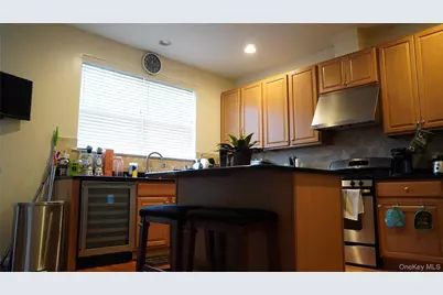 1402 Hawthorn Way, New Windsor, NY 12553 - Photo 9