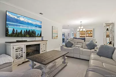 16 Hampshire Court, Holbrook, NY 11741 - Photo 3