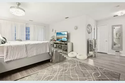 16 Hampshire Court, Holbrook, NY 11741 - Photo 17